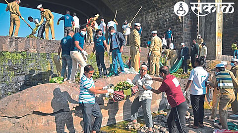 Goda Swachhta Abhiyan by Sant Nirankari Charitable Trust.