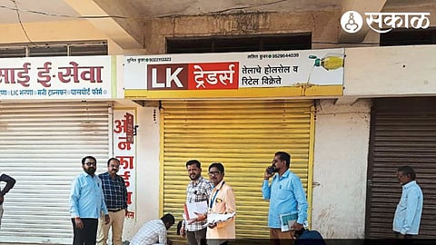 Officials and employees of Municipal Corporation while sealing the canals in Somwar Bazar Trade Complex
