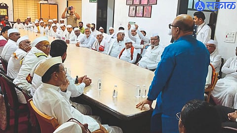 Guardian Minister Gulabrao Patil while guiding the meeting regarding Warkari Bhawan. 