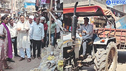 Incharge Principal Anjali Sharma present during the encroachment removal campaign