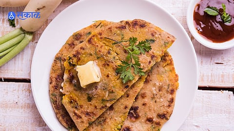 Chili Garlic Paratha