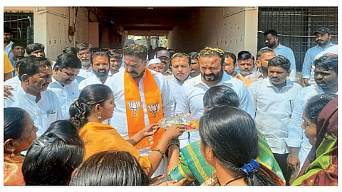  Gore-Nimbalkar on the campaign trail again in Madha lok sabha election 2024