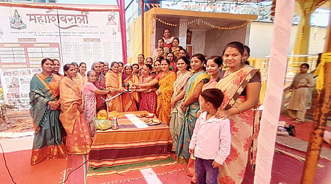 महाशिवरात्री व महिलादिनाचे 
मुंजोबा नगरात उपक्रम