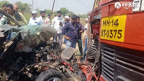 The front part of the Tavera car was smashed in the bus collision
