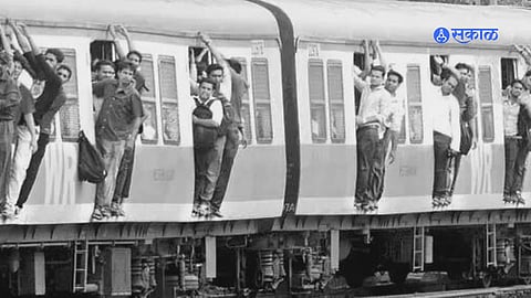 Mumbai Local News: कल्याण-कसारा मार्गावरील प्रवाशांना अशा प्रकारे सहन करावा लागत आहे त्रास 