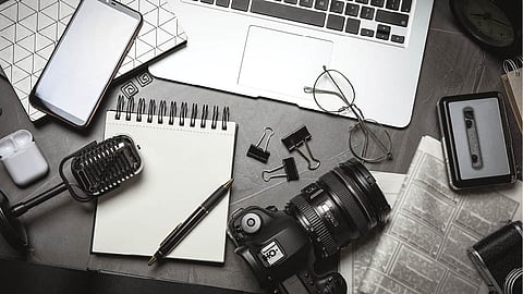 career in journalism do you want to become journalist all you need to know