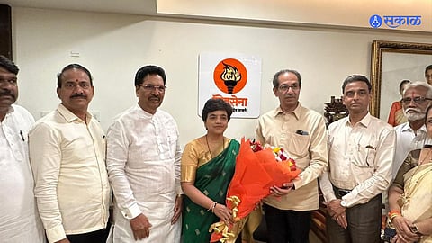 Kalyan Loksabha: वैशाली दरेकर यांना पक्षाकडून एबी फॉर्म; मंगळवारी दाखल करणार उमेदवारी अर्ज 
