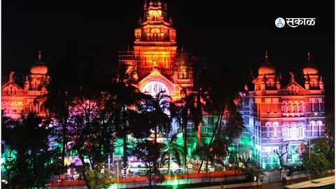 Mumbai Local News: ..तर चर्चगेट स्थानकावर येणार जप्ती? वाचा नक्की काय आहे प्रकरण 