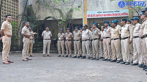 B.D. in Bhadrakali area. Deputy Commissioner of Police Kiran Kumar Chavan, Assistant Commissioner Dr. Siddheshwar Dhumal.