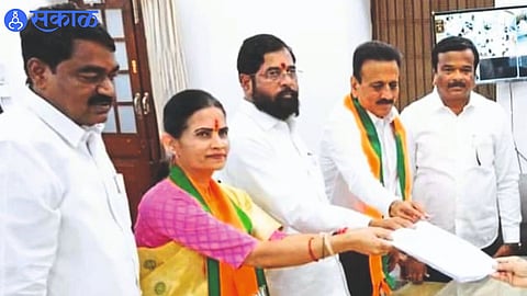Mahayuti candidate  MLA Dilip Bankar filing the application for of Bharti Pawar.