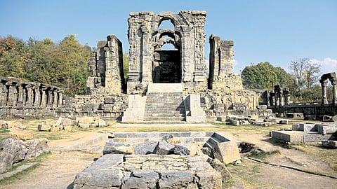 martand surya mandir in kashmir