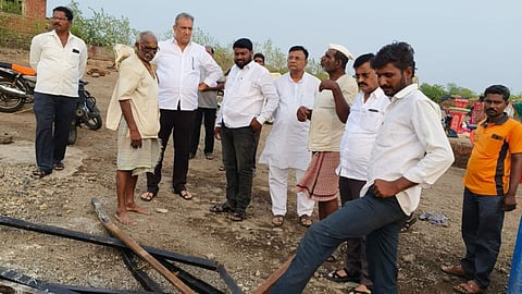 Solapur News : वादळात घराचे नुकसान झालेल्यांना आवास योजनेतून लाभ देण्याची मागणी करणार परिचारक 