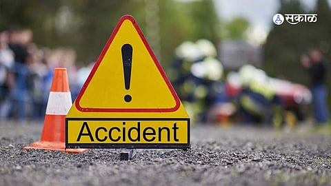 woman died after being hit by dumper on Gangadham road marathi latest news  