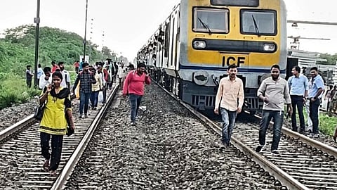 Daund Railway 