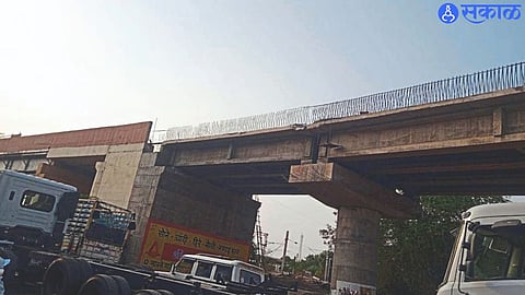 Kurduvadi The work of the railway flyover here is going on at a snail's speed