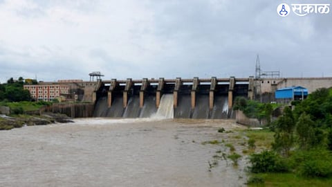 water released from Veer Dam Nira River Water Level Danger Alert warning from administration