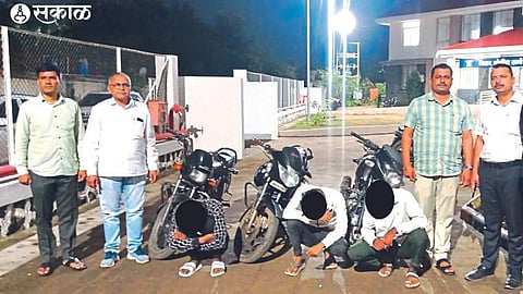 Crime Branch team with arrested suspects along with stolen bikes.