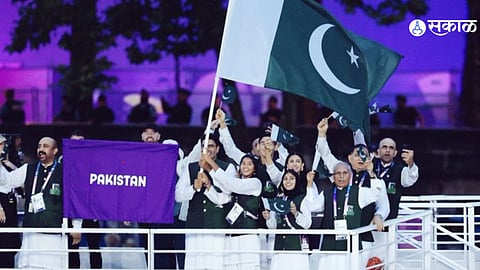 Pakistani athletes participate in the Paris 