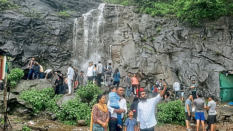 Lonavala Crowd