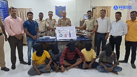 Ulhasnagar: पोलिसांची फिल्मी कामगिरी, दरोडा टाकण्यापूर्वीच आवळल्या 5 गुंडांच्या मुसक्या 