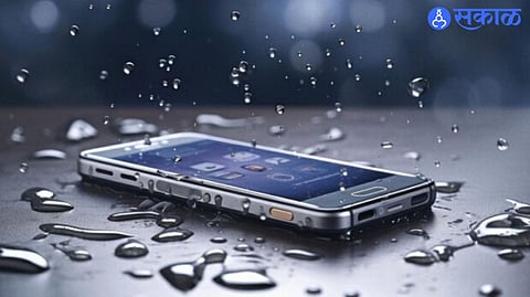 How To Take Care your mobile in Rainy Season