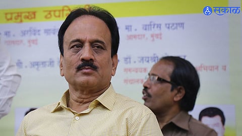 Girish Mahajan 