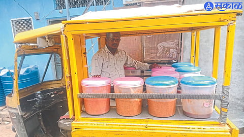 Professionals selling pickles in the city.