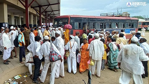 vitthal rukmini devotee head back to home from pandharpur