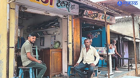 Professionals sitting empty waiting for work as there is no work at present.