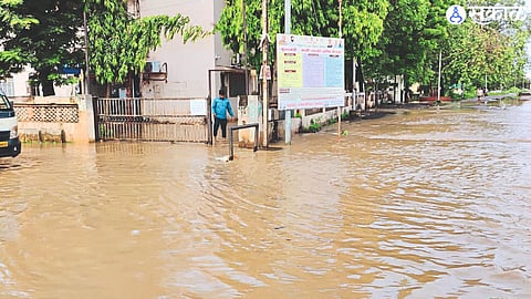 Water entering the State Bank premises in Shahada city