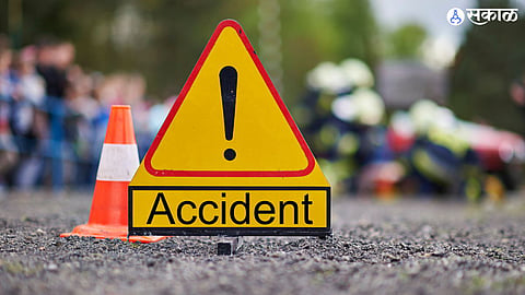 car rammed into hotel and the worker who was filling the water lost his life