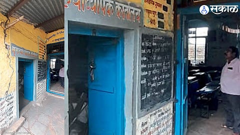 school building dangerous Astagaon parents complain education department