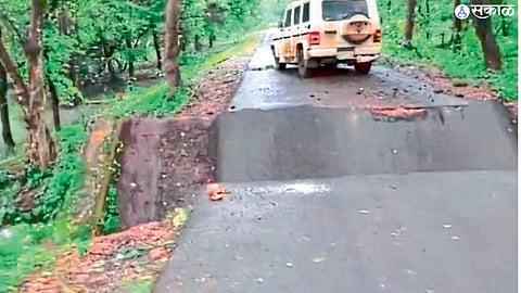 bridge on navegaonbandh Gothangaon road collapsed complete suspension of traffic including ST buses