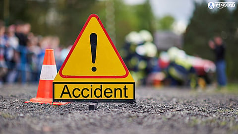 Hit and Run on Jabalpur-Hyderabad Highway Bike rider dies in accident trailer