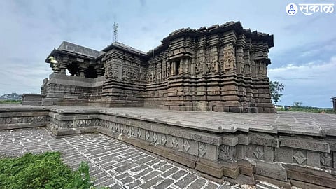  visit to temple of Kedareshwar gives wonderful architectural experience beed