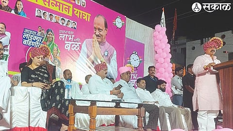 MP Sunil Tatkare while addressing the Jansanman Yatra on Monday at Malegaon Road in Kusumba.