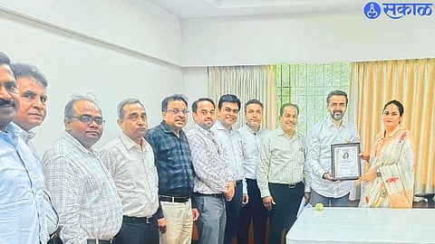 Credai Metro Chairman Krunal Patil during a meeting with Municipal Commissioner Manisha Khatri of Nashik Metropolitan Development Authority