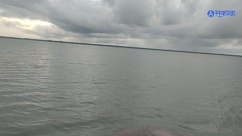 Solapur Rain: ऐतिहासिक आष्टी तलावाचा पाणीसाठा वाढला; शेतक-यांना सतर्कतेचा इशारा
