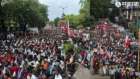Due to the adivasi morcha and rain, the motorists had to face heartache due to the traffic jam along with the students.