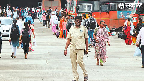 Rajur Bus Station
