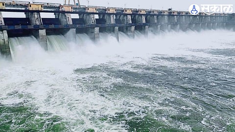 khadakpurna dam overflow 19 doors open alert to village monsoon rain