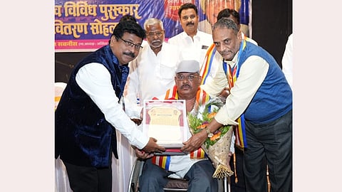 Dr. Shripal Sabnis