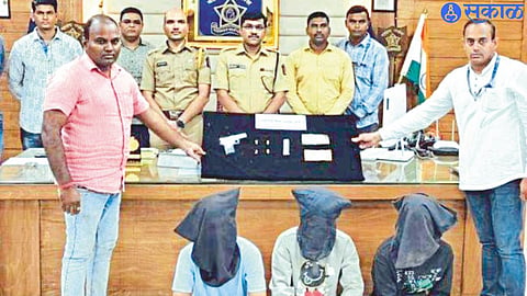 Shrikant Dhiware, Kishore Kale, Shriram Pawar and the staff of the team were present during the interrogation of the arrested suspect in the Gavathi Katta case.