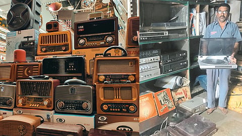 Bajrang Chavan Hobby of Collecting Radios