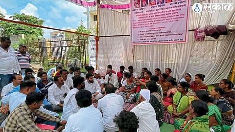 To pay 2 months salary arrears of contract employees of Srigonde Municipal Council hunger strike abandoned after promise ahmednagar