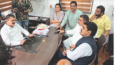 Disgruntled BJP office-bearers of Nashik West Assembly Constituency met City President Prashant Jadhav at Vasant Smriti on Friday and discussed