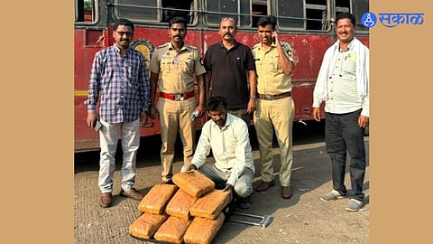 Marathwada Crime  30 kg ganja found in bus, RTO and S. ST Squad Action c