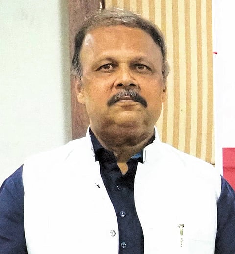 जगदीशब्द फाउंडेशनतर्फे
सुनील जाधव यांना पुरस्कार