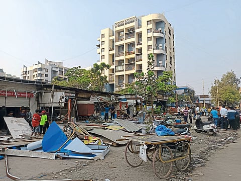 दत्त मंदिर रस्त्यावर संतप्त नागरिकांचा ठिय्या