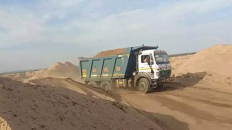 sand in hyva truck